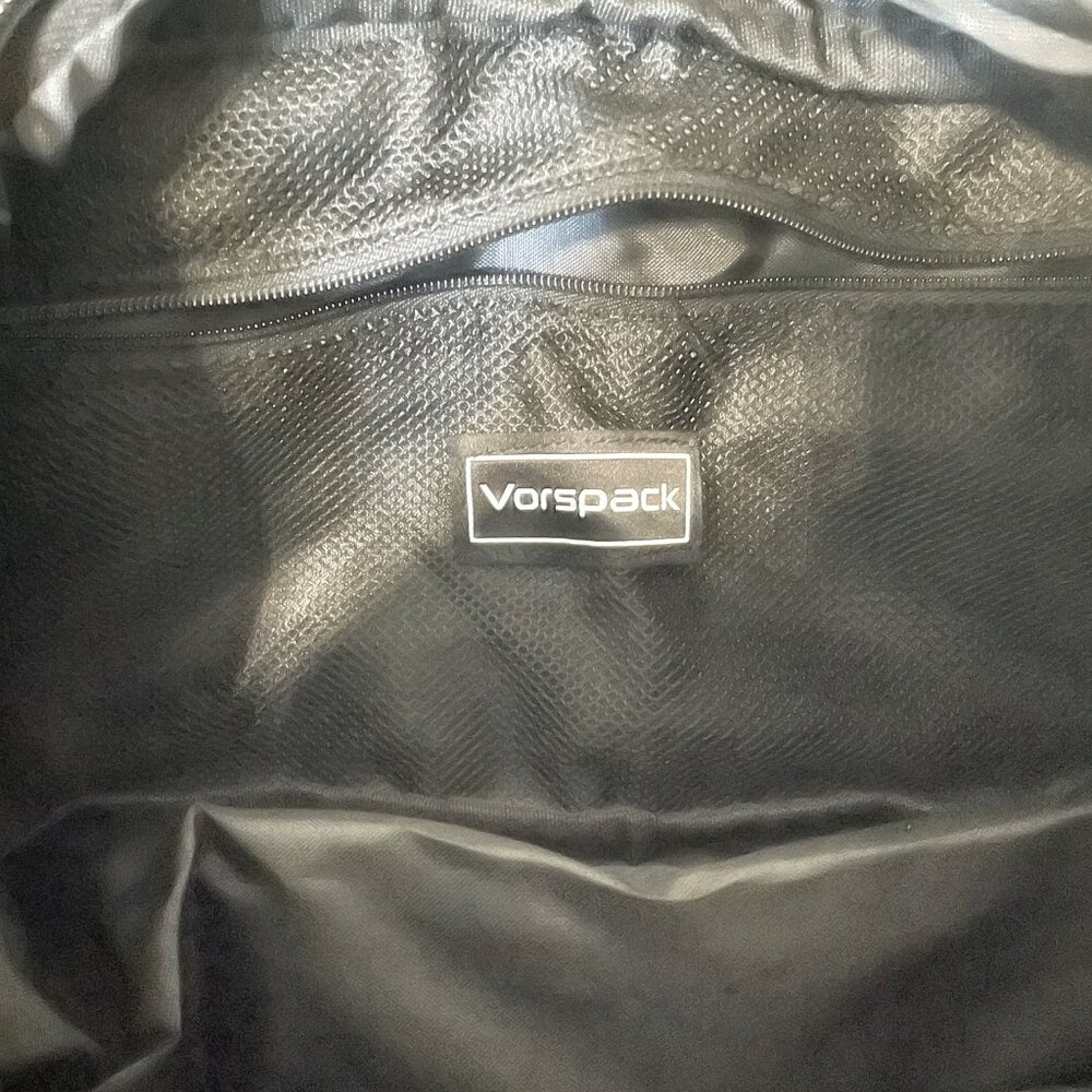 Large Capacity Men or Teens Grooming Travel Kit - Picture 7 of 11